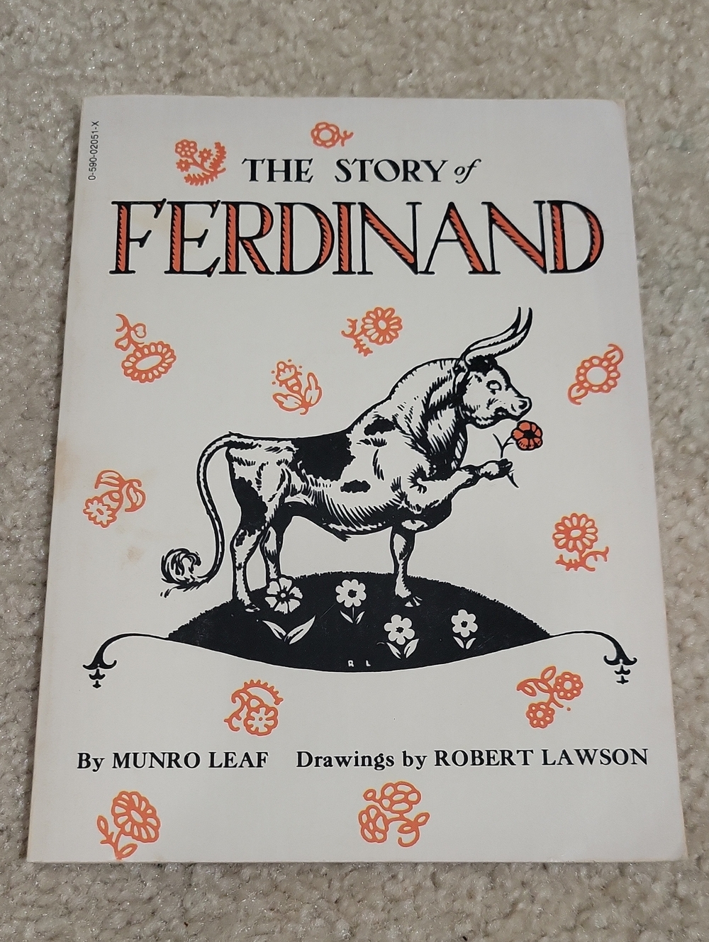 Vtg The Story of Ferdinand by Munro Leaf, with illustrations by Robert Lawson.